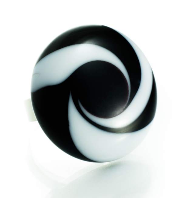 Prsten Crno bijela spirala